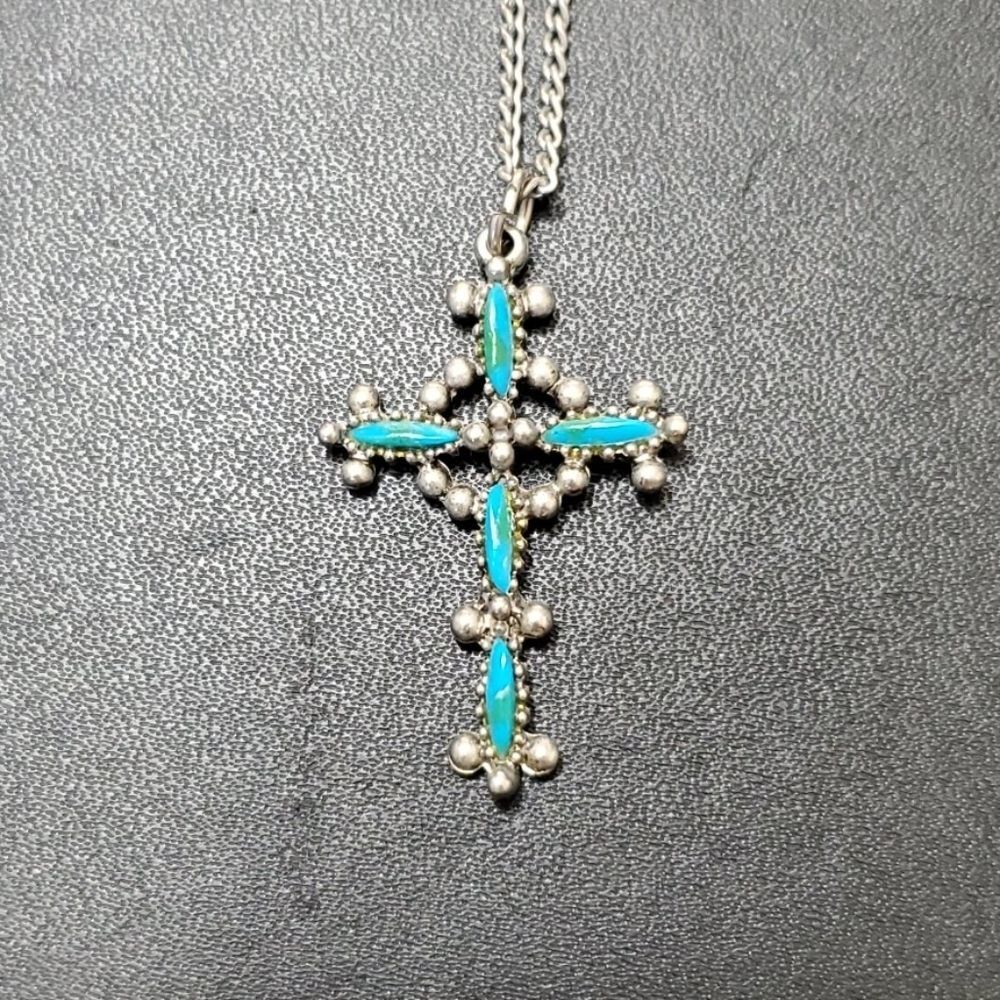 Roma silver tone cross pendant necklace 19"